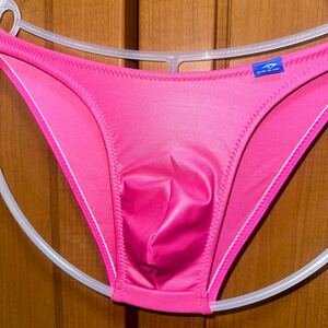  boomerang type swim wear swimsuit M size men's pink bikini Brief fluorescence pink . bread 