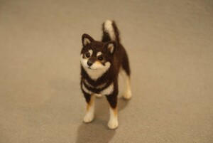 小さな柴犬　9cm　黒柴犬　羊毛フェルト　ハンドメイド　ミニチュア