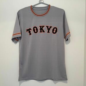 【新品】読売ジャイアンツ レプリカユニフォーム（フリーサイズ）半袖Tシャツ TOKYOユニ