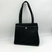 1円 【極美品】 CHANEL シャネル トートバッグ ターンロック ココマーク キャビアスキン レザー 黒 ブラック シール有 エグゼクティブ_画像2