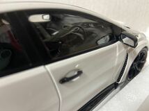 エブロ 1/18 ホンダ シビック タイプR 2015 チャンピオンシップホワイト EBBRO Japanese License Plate Championship White_画像10