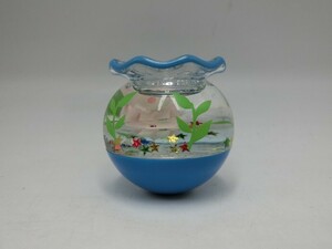 【HW93-62】【送料無料】♪青い金魚鉢 ピンクのクラゲ フィギュア プライズ品/※少々スレ有