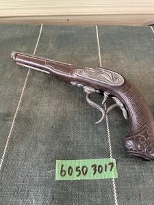 * model gun ornamental gun decoration gun old style gun used present condition *kamrecy