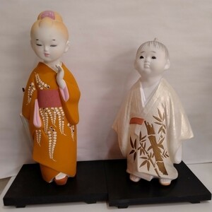 M05033　博多人形　はかた人形　２体　陶器　置物　伝統工芸　土台付き　インテリア