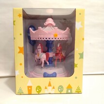 M05037　アミューズメント景品　ギミック　ゆうえんち　メリーゴーランド　ピンク_画像1