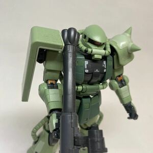 RG 1/144 MS-06F 量産型ザク 完成品 ガンダム ガンプラ 