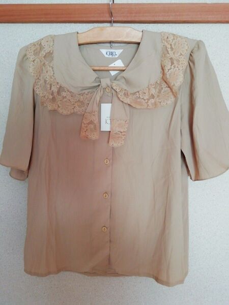 新品 半袖ブラウス