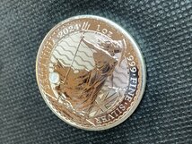 31.1グラム 2024年 (新品) イギリス「ブリタニア」純銀 1オンス 銀貨 (チャールズ3世)_画像3