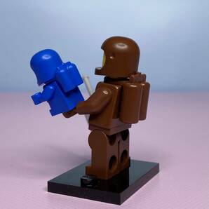 レゴ LEGO ミニフィグ シリーズ 24から 宇宙飛行士とスペースベイビー 71037の画像2