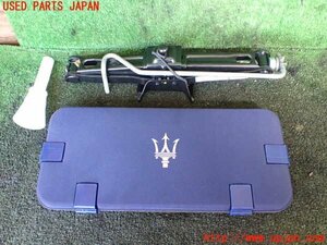 1UPJ-16107805]マセラティ・ギブリ(MG30A)車載工具 中古