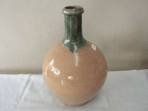 酒注ぎ！【徳利　首回り緑釉　黄土色に緑釉　酒器　花器・64】◆盃　花瓶　中国壷　ぐいのみ　鑑賞陶磁器　家庭雑器※経済上向き円安！買得