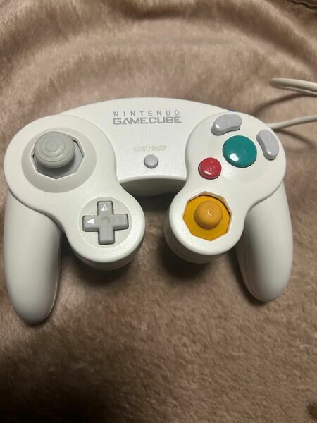 Nintendo ゲームキューブコントローラー 白　ホワイト