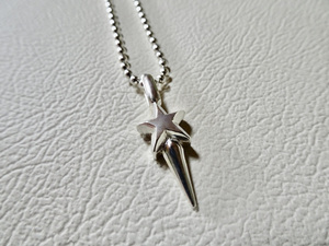 Art hand Auction Nino Chokin Star Spike Pendentif Fait à la main 211, Accessoires pour femmes, collier, pendentif, Argent