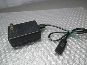 【■ＧＥＮＴＯＳ　USB　ACアダプター　5V　2A　充電式製品用　AD-030FV1　動作OK 】★ 