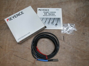 未使用品 KEYENCE キーエンス 3線式近接センサ 本体 シールドタイプ EZ-8M 管理6M0427E-YP