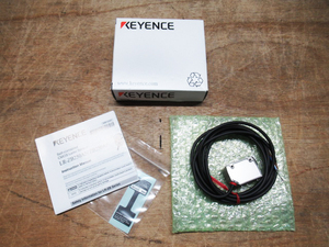 未使用品 KEYENCE キーエンス アンプ内蔵型 CMOS レーザセンサ LR-ZB250AN 角型 反射型 ケーブルタイプ 管理6M0512H-YP