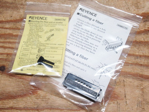 未使用品 KEYENCE キーエンス FU-43 ファイバセンサ 管理6Y0514R-YP