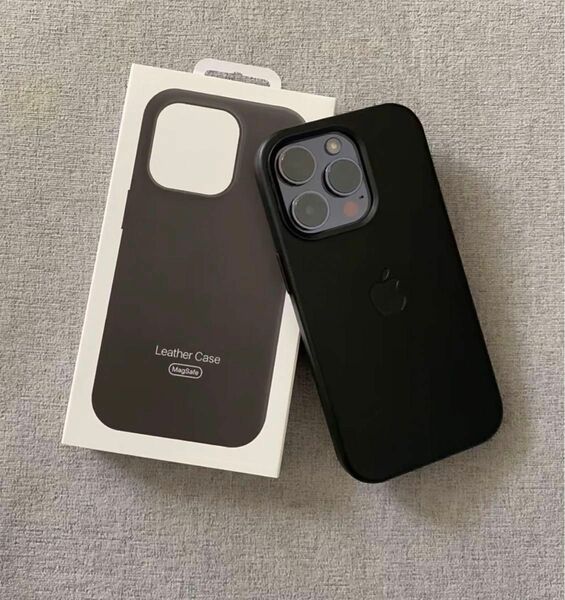 純正互換品　MagSafe対応　レザーケース　iPhone 14promax ブラック