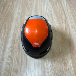 ペツル　シロッコ　ヘルメット　クライミングヘルメット