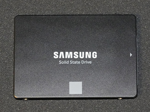 SAMSUNG 860 EVO 2.5インチ SSD 500GB