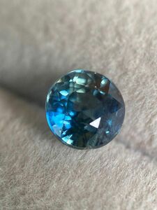 オーストラリア産　バイカラー　ブルーサファイア　0.88ct