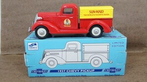 1937 シボレー ピックアップトラック バンク SUN-MAID 貯金箱 ミニカー 1/25スケール ダイキャスト製 雑貨[未使用品]