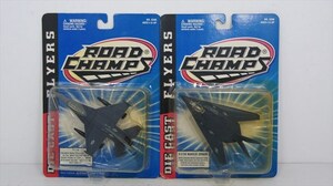 ROAD CHAMPS 2ヶセット F-16/F-117A ブラックジェット ステルス ダイキャスト模型 航空機 戦闘機 飛行機 フィギュア[未開封品]