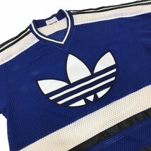 m518 90s～ デサント製 adidas アディダス メッシュ Vネック 半袖 Tシャツ ゲームシャツ デカロゴ トレフォイル トップス ブルー メンズ F_画像2