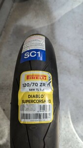 PIRELLI Pirelli DIABLO SUPERCORSA V3 SC1 120/70ZR17 front 