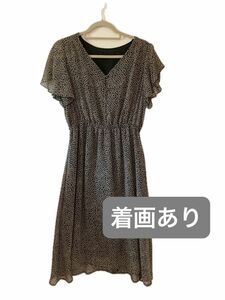 ワンピース 半袖 花柄 ロング 総柄　フレア　フリル袖　シフォン ミモレ丈 可愛い Ｖネック くるみボタン　低身長