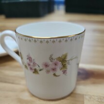  Wedgwood 英国製　ウェッジウッド Mirabelle ミラベル コーヒーカップ ソーサー 花柄 　アンティーク食器　 ヴィンテージ_画像4