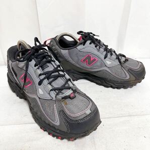 和309★ newbalance 703 GORE-TEX ニューバランス ゴアテックス トレッキングシューズ アウトドア 23.5 グレー ピンク レディースの画像2