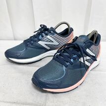 和310★ newbalance STROBE 2 ニューバランス ストロボ ランニングシューズ ジョギング 24 ネイビー ピンク レディース_画像1