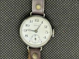 DAHLIA wristwatch junk 