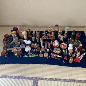 Art hand Auction showa retro, juguetes locales, figuras de barro, muñecas kokeshi, Tallados de madera, muñecos daruma, osos, muñecas hina, Hokkaidō, artesanía popular, muñecas, aguas termales, recuerdos, kappa, local, muñecas kokeshi originales, todos juntos, antiguo, recopilación, Artesanía, carpintería, artesanías de bambú