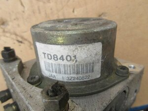 ☆日産 TEANA ティアナ J31 H16年 ABSアクチュエーター TD8401　18-6Q30