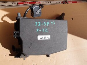 トヨタ オーリス NZE181 H26年 フューズ リレーボックス 22-3F52