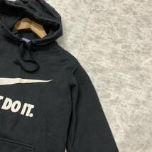 G ▼ 洗練されたデザイン!! '着心地抜群' NIKE ナイキ ロゴプリント スウェット パーカ / フーディ size:L プルオーバー size:L メンズ BLK_画像3