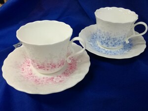 g_t X018 ☆NARUMI ナルミ BONE CHINA ボーンチャイナ カップ＆ソーサー ペア ブルー ピンク 洋食器 花柄 食器 陶器