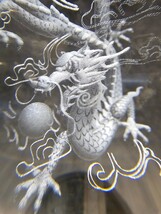 水晶玉 レーザー彫刻 龍 竜 ドラゴン 98mm 1395g_画像4