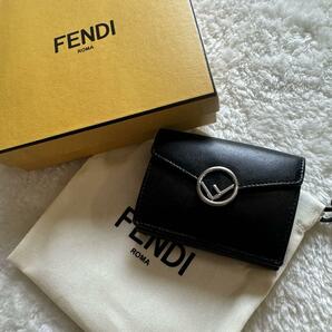 【美品】 FENDI フェンディ 3つ折り財布 コンパクト　ミニ財布