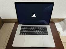 ジャンク Macbook Pro 2018/2019 15型/USキー/シルバー A1990 アクティベーションロック_画像1