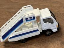 トミカ　ミニカー　 販売終了品　ANA 　エアポート業務車セット_画像7