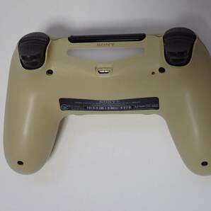 PS4 ワイヤレスコントローラー（DUALSHOCK 4） 限定色ゴールド CUH-ZCT2J14の画像3