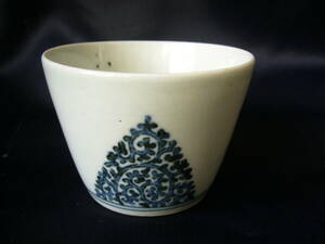  old Imari light . shape dragon Tang . writing direction attaching sake cup 