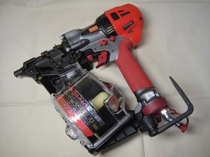 ＭＡＸ　高圧釘打機　ＨＮ－６５Ｎ２（Ｄ）　本体のみ　中古品