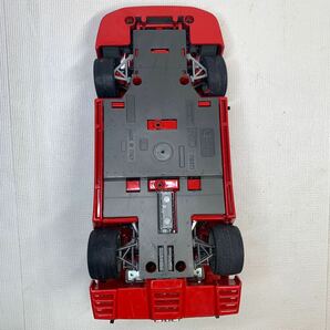 Bburago ブラーゴ 1/18 Ferrari フェラーリ F40 1987 ミニカー イタリア製 ジャンク品 の画像6