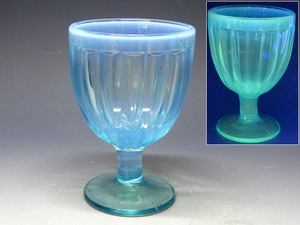 【侍】大正時代 当時物 ブルーオパールガラス ウランガラス 乳白暈し ゴブレット 古硝子 20-k618