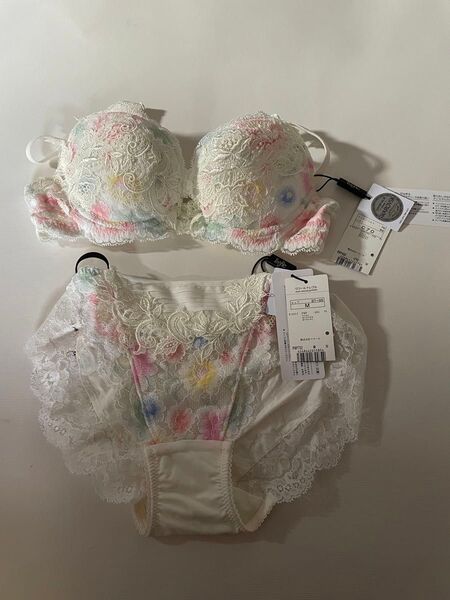 未使用 ワコールトレフル ブラ&ショーツセット
