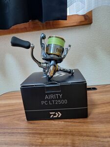 DAIWA23エアリティPCLT2500リールスタンド付き